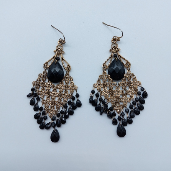 ⭐2 for $10⭐ Black gold chandelier earrings - Picture 1 of 3